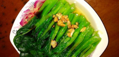 廣州送菜公司了解4種蔬菜，在炒前需要“焯水”，大廚透露：再懶都別省去這個步驟